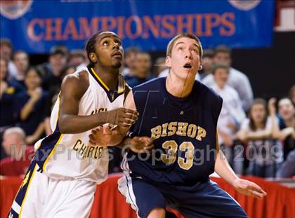 Thumbnail 1 in Bishop McGuinness vs. Weldon (NCHSAA 1A Final) photogallery.