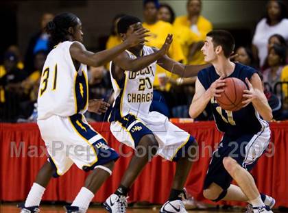 Thumbnail 1 in Bishop McGuinness vs. Weldon (NCHSAA 1A Final) photogallery.