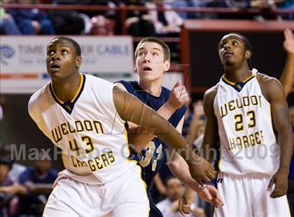 Thumbnail 1 in Bishop McGuinness vs. Weldon (NCHSAA 1A Final) photogallery.
