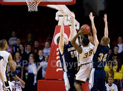 Thumbnail 1 in Bishop McGuinness vs. Weldon (NCHSAA 1A Final) photogallery.
