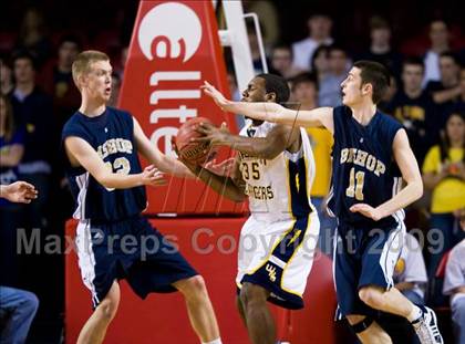 Thumbnail 1 in Bishop McGuinness vs. Weldon (NCHSAA 1A Final) photogallery.