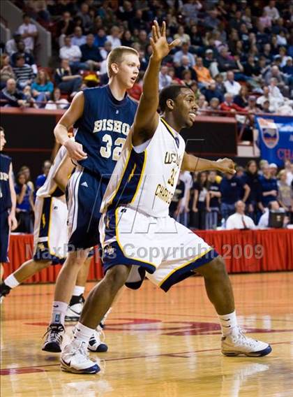 Thumbnail 1 in Bishop McGuinness vs. Weldon (NCHSAA 1A Final) photogallery.