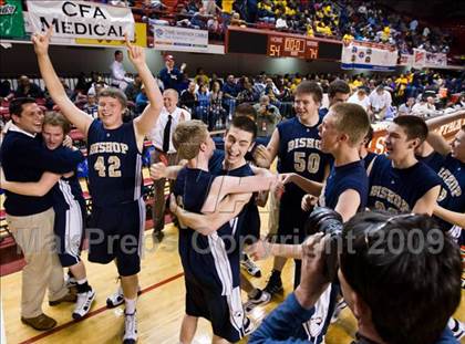 Thumbnail 1 in Bishop McGuinness vs. Weldon (NCHSAA 1A Final) photogallery.