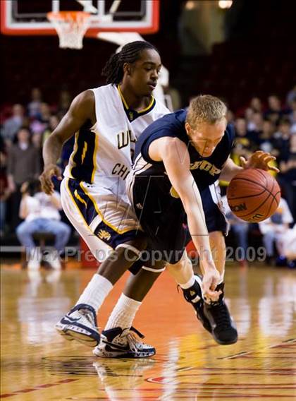 Thumbnail 3 in Bishop McGuinness vs. Weldon (NCHSAA 1A Final) photogallery.