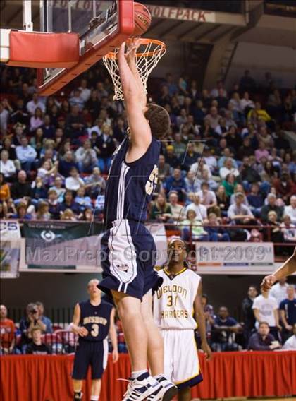 Thumbnail 2 in Bishop McGuinness vs. Weldon (NCHSAA 1A Final) photogallery.