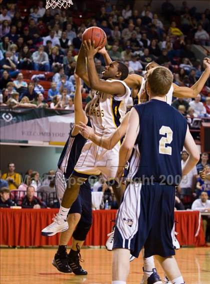 Thumbnail 1 in Bishop McGuinness vs. Weldon (NCHSAA 1A Final) photogallery.