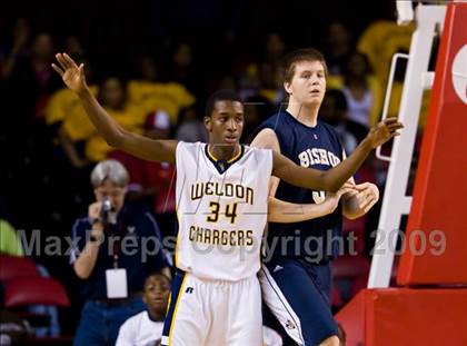 Thumbnail 3 in Bishop McGuinness vs. Weldon (NCHSAA 1A Final) photogallery.