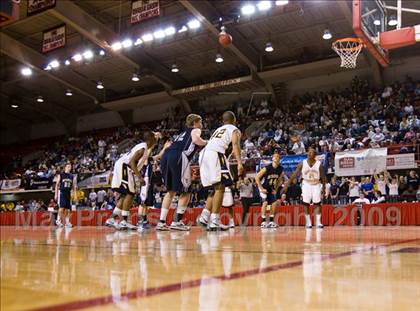Thumbnail 3 in Bishop McGuinness vs. Weldon (NCHSAA 1A Final) photogallery.
