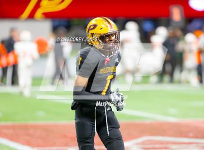 Thumbnail 2 in Perry vs Stockbridge (GHSA 4A State Championship) photogallery.