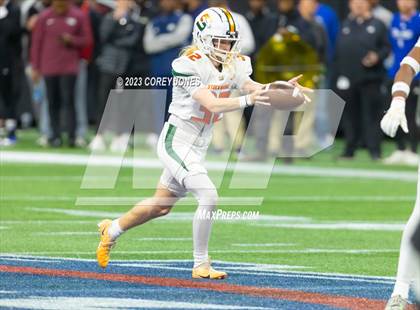 Thumbnail 2 in Perry vs Stockbridge (GHSA 4A State Championship) photogallery.