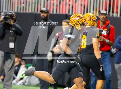 Thumbnail 2 in Perry vs Stockbridge (GHSA 4A State Championship) photogallery.