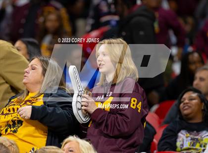 Thumbnail 2 in Perry vs Stockbridge (GHSA 4A State Championship) photogallery.