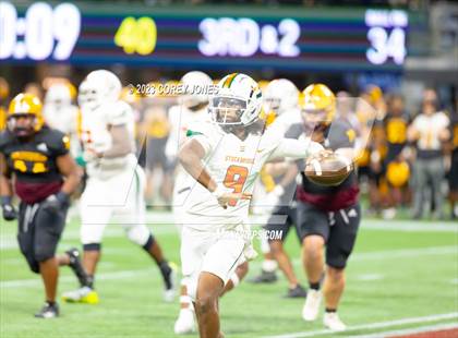 Thumbnail 2 in Perry vs Stockbridge (GHSA 4A State Championship) photogallery.