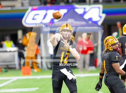 Thumbnail 1 in Perry vs Stockbridge (GHSA 4A State Championship) photogallery.