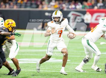 Thumbnail 1 in Perry vs Stockbridge (GHSA 4A State Championship) photogallery.