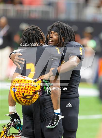 Thumbnail 3 in Perry vs Stockbridge (GHSA 4A State Championship) photogallery.