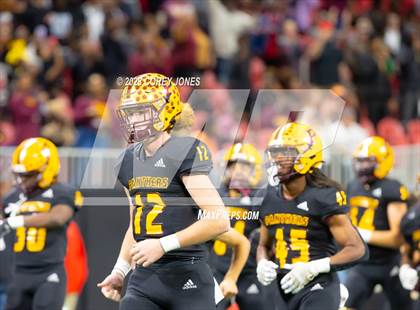 Thumbnail 2 in Perry vs Stockbridge (GHSA 4A State Championship) photogallery.