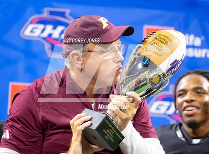 Thumbnail 3 in Perry vs Stockbridge (GHSA 4A State Championship) photogallery.