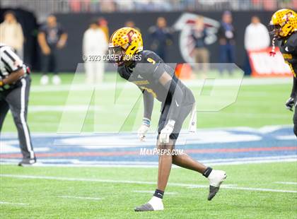 Thumbnail 2 in Perry vs Stockbridge (GHSA 4A State Championship) photogallery.