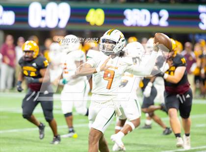 Thumbnail 3 in Perry vs Stockbridge (GHSA 4A State Championship) photogallery.