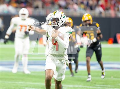 Thumbnail 2 in Perry vs Stockbridge (GHSA 4A State Championship) photogallery.