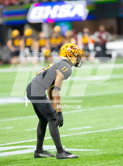 Thumbnail 1 in Perry vs Stockbridge (GHSA 4A State Championship) photogallery.