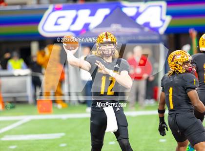 Thumbnail 3 in Perry vs Stockbridge (GHSA 4A State Championship) photogallery.