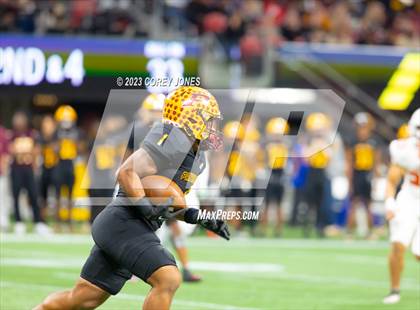 Thumbnail 2 in Perry vs Stockbridge (GHSA 4A State Championship) photogallery.