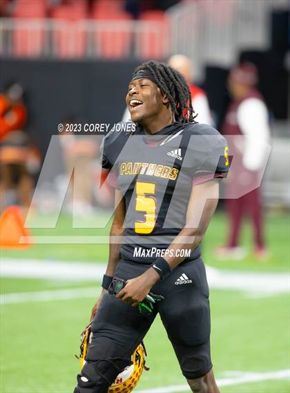 Thumbnail 1 in Perry vs Stockbridge (GHSA 4A State Championship) photogallery.