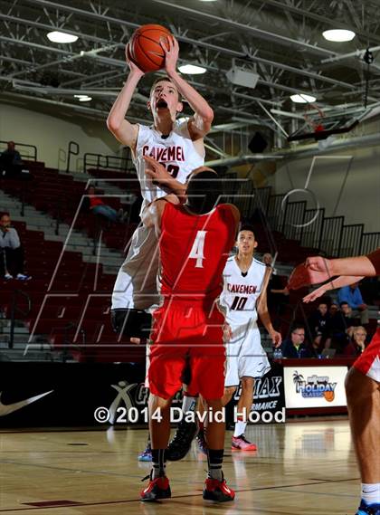 Thumbnail 2 in American Fork vs. Mater Dei (MaxPreps Holiday Classic) photogallery.