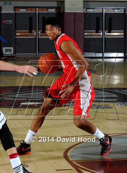 Thumbnail 3 in American Fork vs. Mater Dei (MaxPreps Holiday Classic) photogallery.