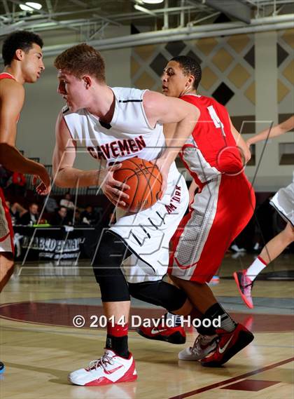 Thumbnail 2 in American Fork vs. Mater Dei (MaxPreps Holiday Classic) photogallery.
