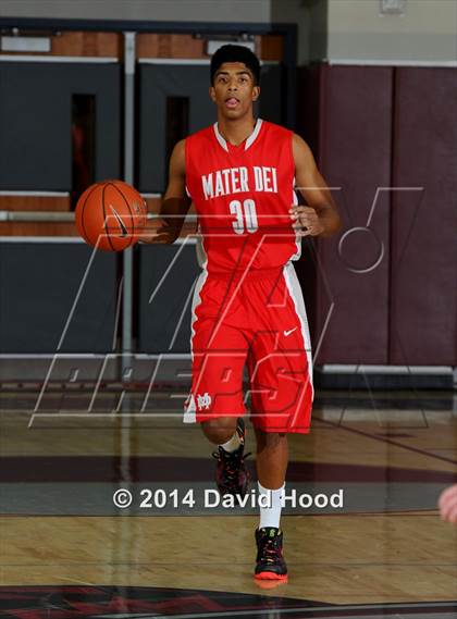 Thumbnail 2 in American Fork vs. Mater Dei (MaxPreps Holiday Classic) photogallery.