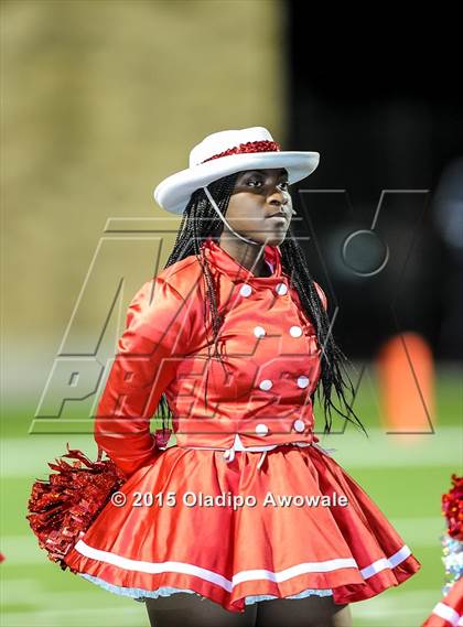 Thumbnail 1 in Terrell vs. Wilson (UIL 5A Bi-District Playoff) photogallery.