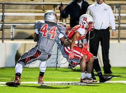 Thumbnail 1 in Terrell vs. Wilson (UIL 5A Bi-District Playoff) photogallery.