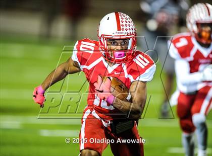 Thumbnail 1 in Terrell vs. Wilson (UIL 5A Bi-District Playoff) photogallery.