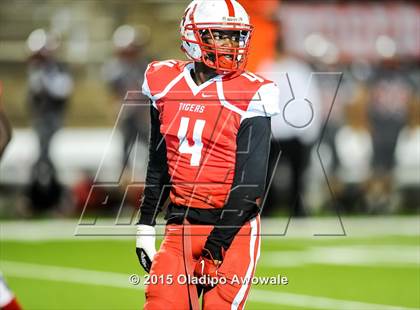 Thumbnail 1 in Terrell vs. Wilson (UIL 5A Bi-District Playoff) photogallery.
