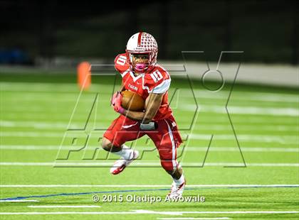 Thumbnail 2 in Terrell vs. Wilson (UIL 5A Bi-District Playoff) photogallery.
