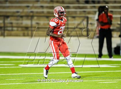 Thumbnail 1 in Terrell vs. Wilson (UIL 5A Bi-District Playoff) photogallery.