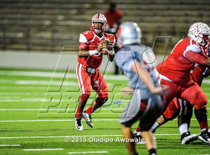 Thumbnail 3 in Terrell vs. Wilson (UIL 5A Bi-District Playoff) photogallery.