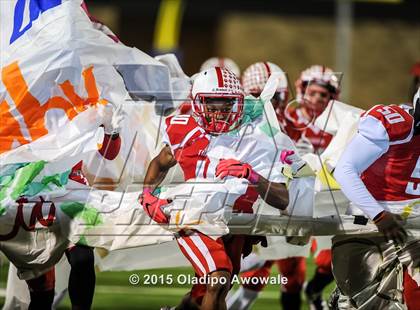 Thumbnail 2 in Terrell vs. Wilson (UIL 5A Bi-District Playoff) photogallery.