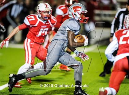 Thumbnail 3 in Terrell vs. Wilson (UIL 5A Bi-District Playoff) photogallery.