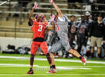 Thumbnail 3 in Terrell vs. Wilson (UIL 5A Bi-District Playoff) photogallery.