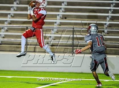 Thumbnail 2 in Terrell vs. Wilson (UIL 5A Bi-District Playoff) photogallery.