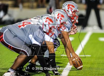 Thumbnail 2 in Terrell vs. Wilson (UIL 5A Bi-District Playoff) photogallery.