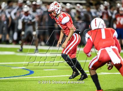 Thumbnail 2 in Terrell vs. Wilson (UIL 5A Bi-District Playoff) photogallery.