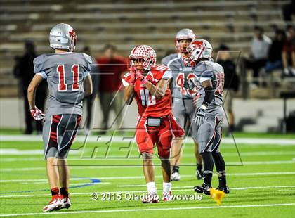 Thumbnail 3 in Terrell vs. Wilson (UIL 5A Bi-District Playoff) photogallery.