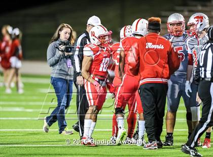 Thumbnail 2 in Terrell vs. Wilson (UIL 5A Bi-District Playoff) photogallery.