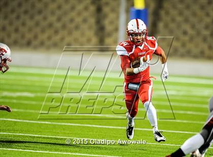 Thumbnail 2 in Terrell vs. Wilson (UIL 5A Bi-District Playoff) photogallery.