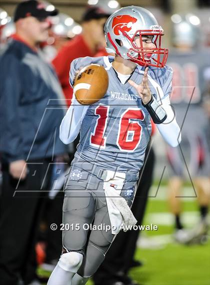 Thumbnail 2 in Terrell vs. Wilson (UIL 5A Bi-District Playoff) photogallery.